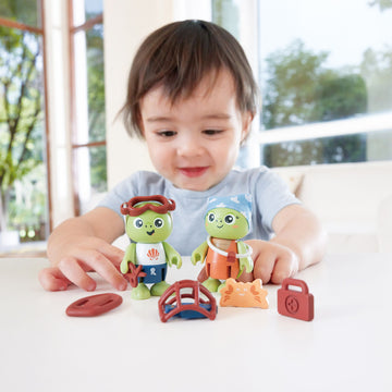 Hape Green Planet Explorers Kayl & Wai