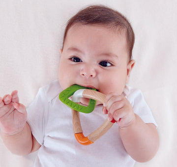 Hape-double-triangle-teether-The Toy Wagon