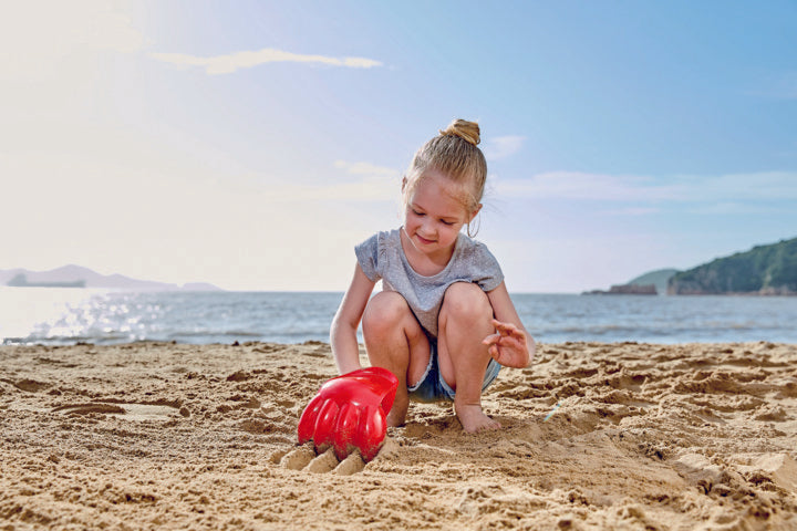 Hape Power Paw,Red perfect for the sand or backyard play with quality outdoor toys The Toy Wagon
